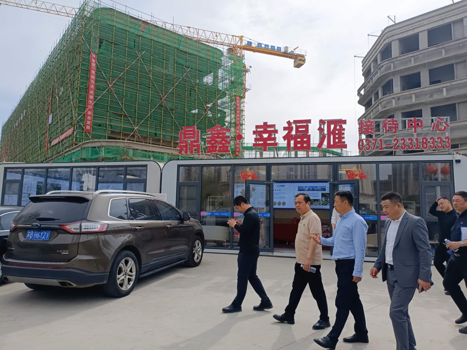 政企聯(lián)動 共筑民生標(biāo)桿——通許縣人大領(lǐng)導(dǎo)蒞臨鼎鑫·幸福滙調(diào)研人防建設(shè)